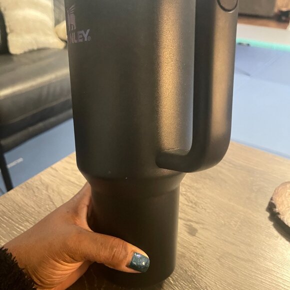 40 oz Stanley Tumbler (Black/Iridescent) - Picture 2 of 5